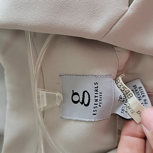 2 PC suit - Picture 8 of 8